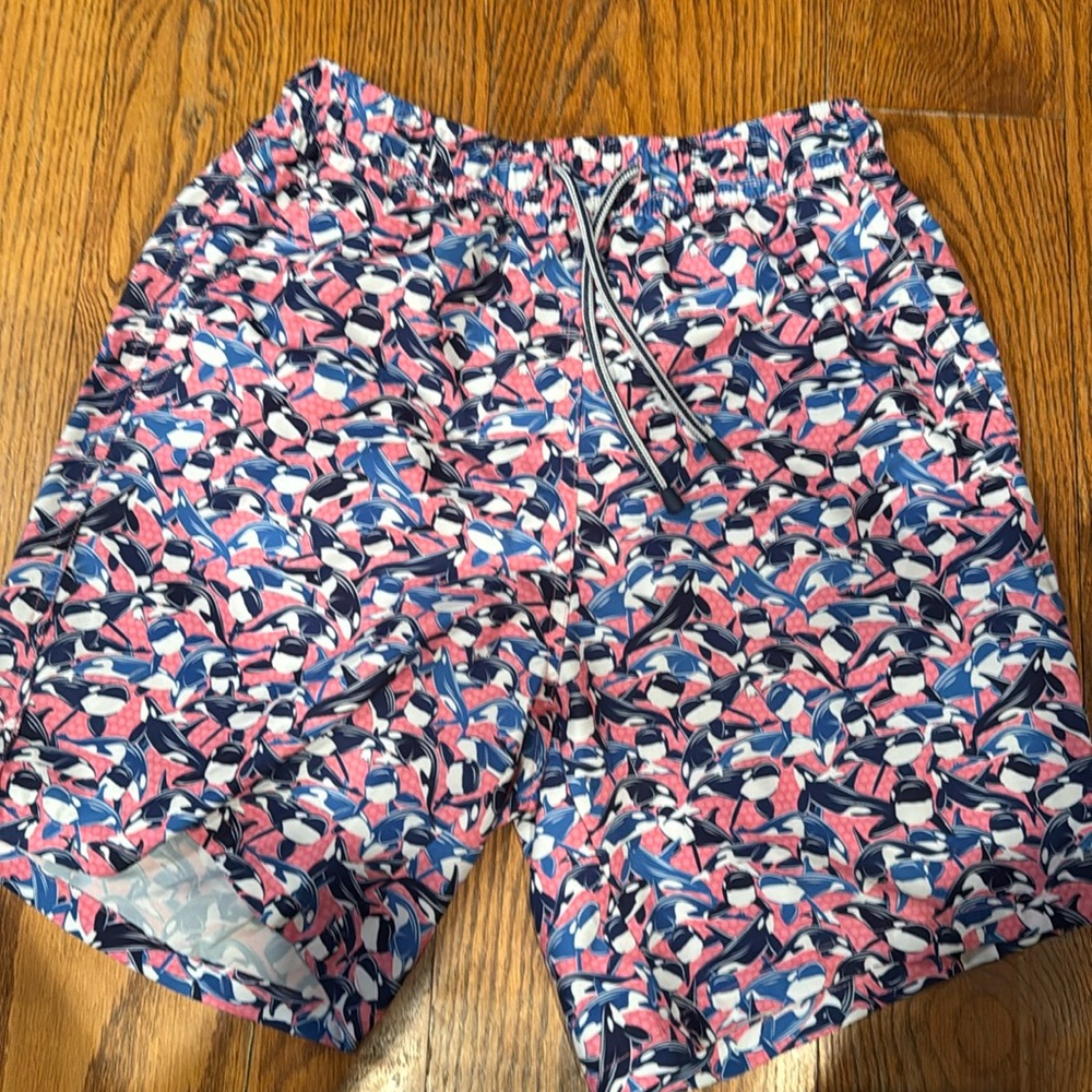 Peter Millar size small shorts